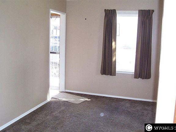 4th image of 1035 McKinley Ave