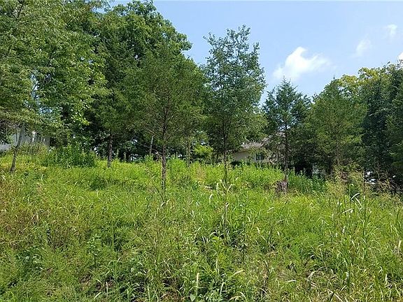 2nd image of Fairway Dr