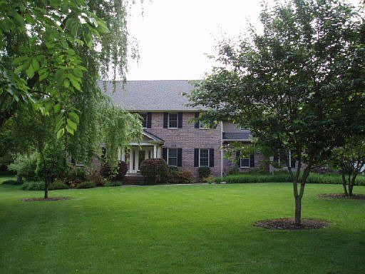 2nd image of 1017 Park Lane Ct