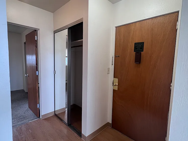 625 W 9th Ave #302 — Photo 23