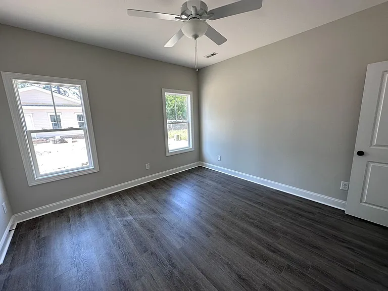 4308 Peachtree Ave — Photo 8