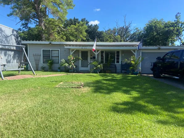 2912 9th St, Bay City, TX 77414