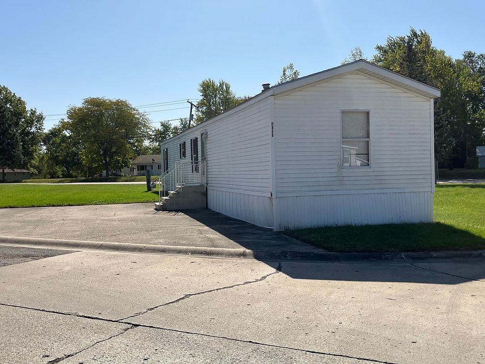 2nd image of 4808 Ester Dr