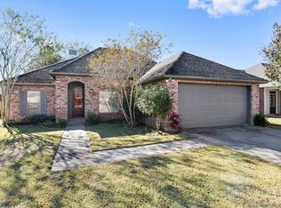 121 Pinnacle Dr, Youngsville, LA 70592