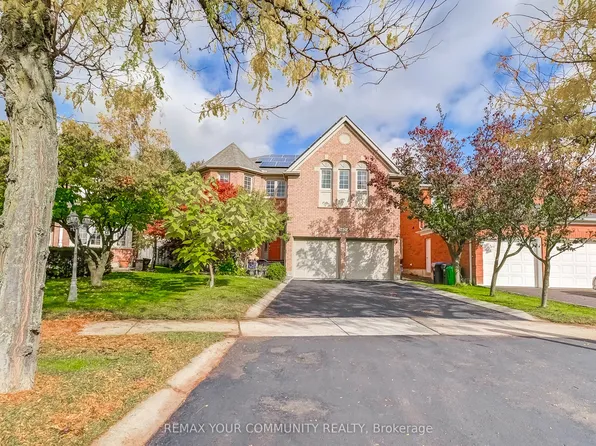 2629 Burnford Trl, Mississauga, ON L5M 5E1