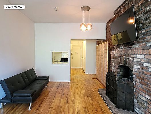 2nd image of 324 Pearl St APT 4F