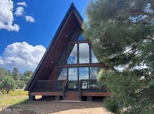 2281 Meadow Ln, Overgaard, AZ 85933