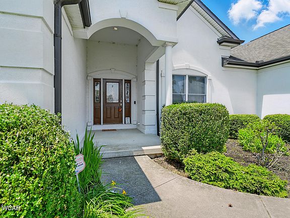 2nd image of 3901 Willow Oak Trl
