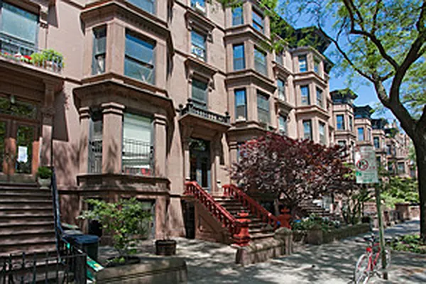 Sold by Avenue Sotheby's International Realty | media 18