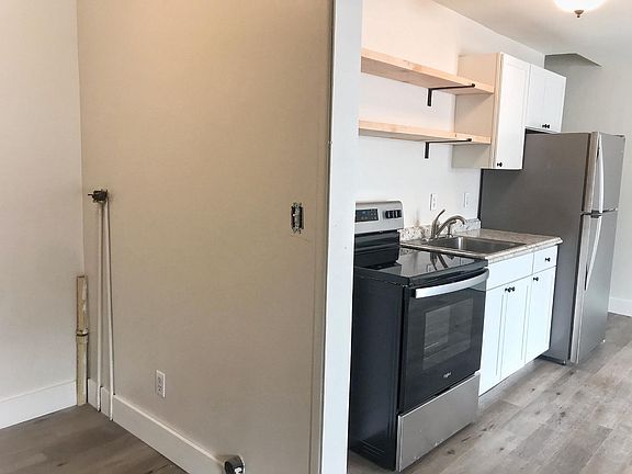 3rd image of 48589 Main St #3