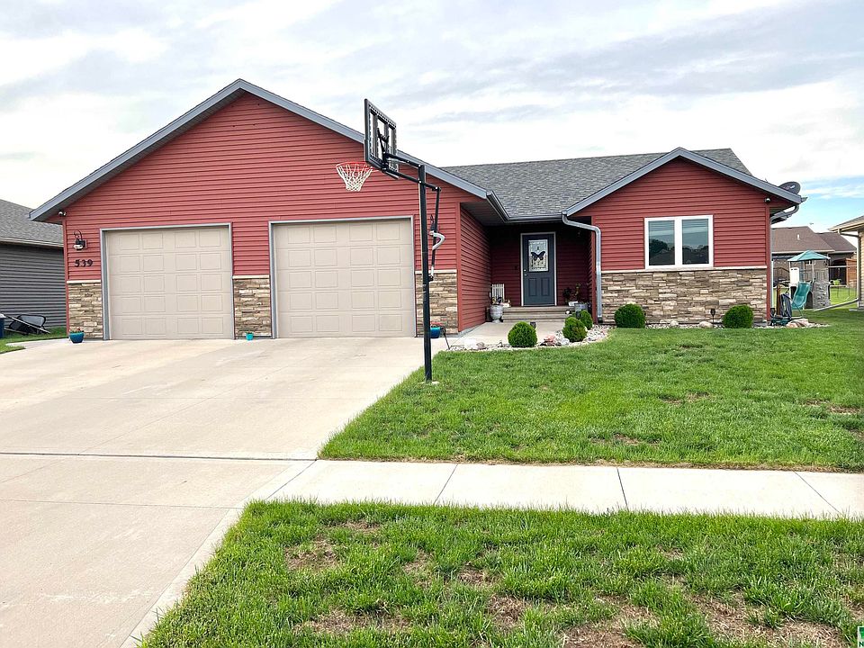 539 14th St SW, Le Mars, IA 51031 Zillow