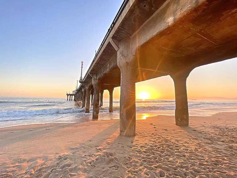 Live the Manhattan Beach lifestyle