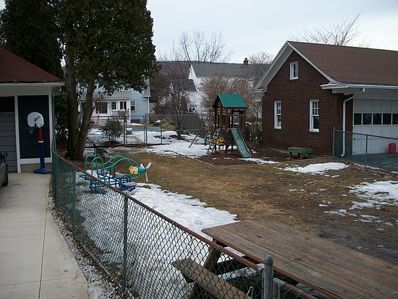 4th image of 1828 Wyoming Ave