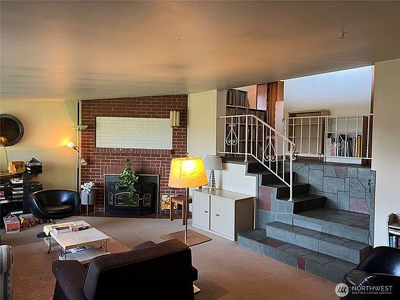 3rd image of 3916 Rucker Avenue