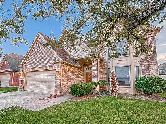 5th image of 16115 Padons Trace Ct