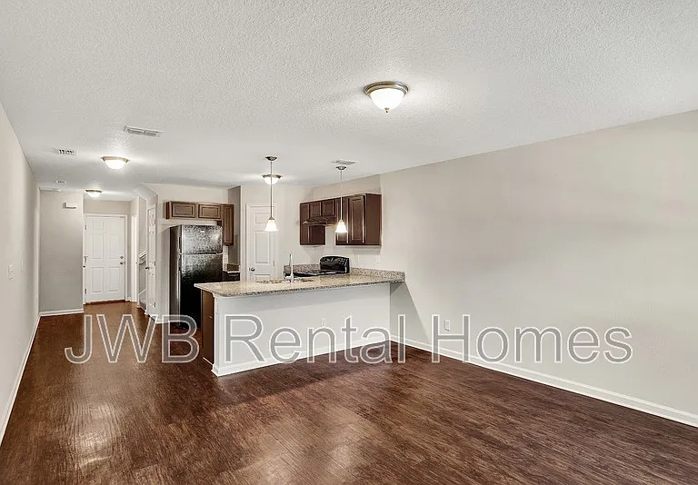 8421 McGirts Village Ln — Photo 7