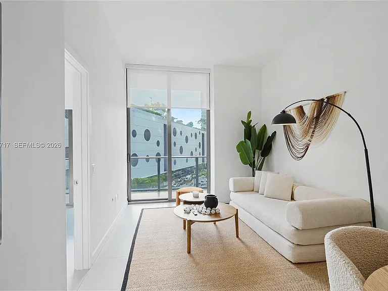 501 NE 31st St #302 — Photo 9