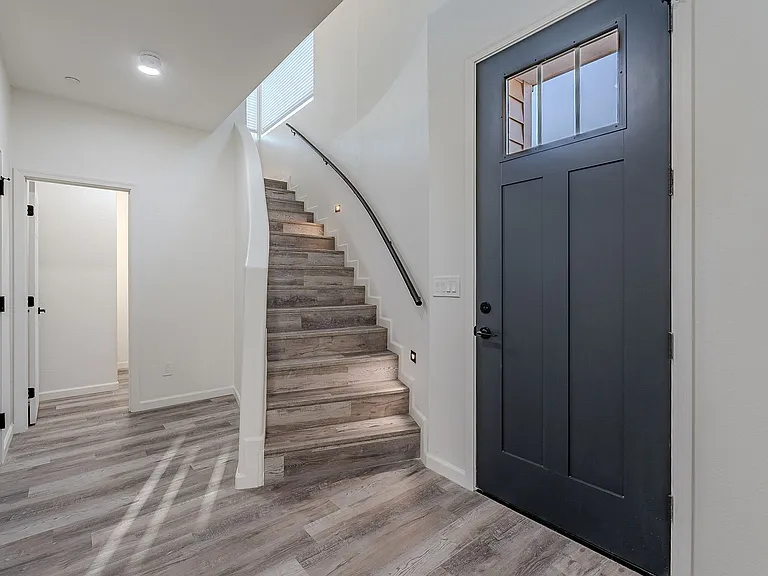 55 W Thomas Ln — Photo 27