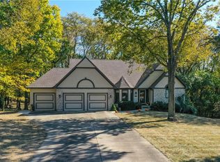 16364 149th St, Bonner Springs, KS 66012