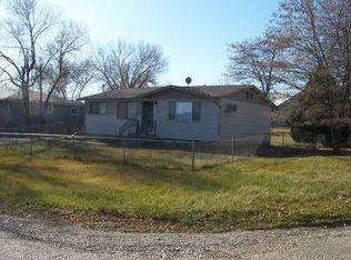 1021 4th St W, Roundup, MT 59072