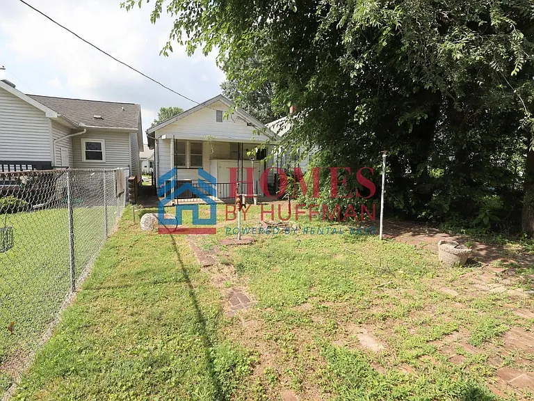 1516 E Illinois St — Photo 15
