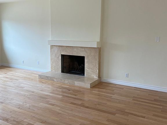 4th image of 1944 Silverwood Ln