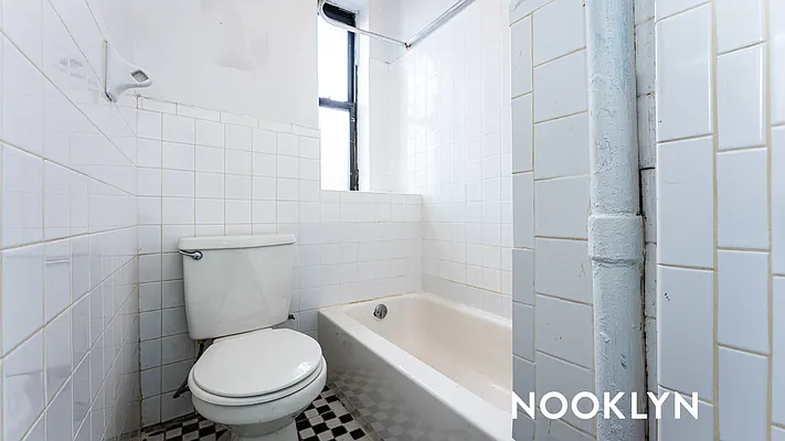 Rented by Nooklyn NYC LLC | media 18