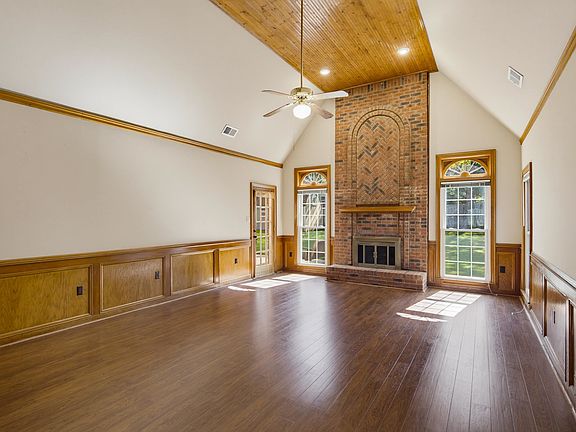 3rd image of 500 Sanga Cir E