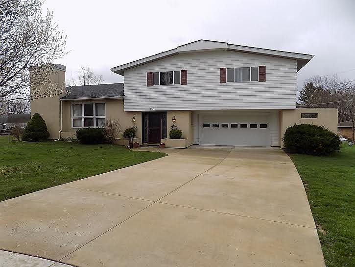 1st image of 150 Hiawatha Dr