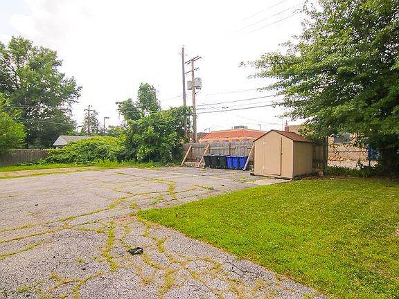 4th image of 1514 W 116th St #1