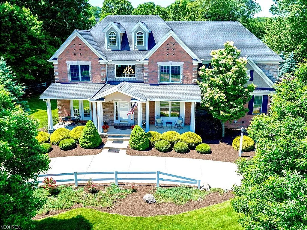 4674 Mallard Pond Dr photo 1