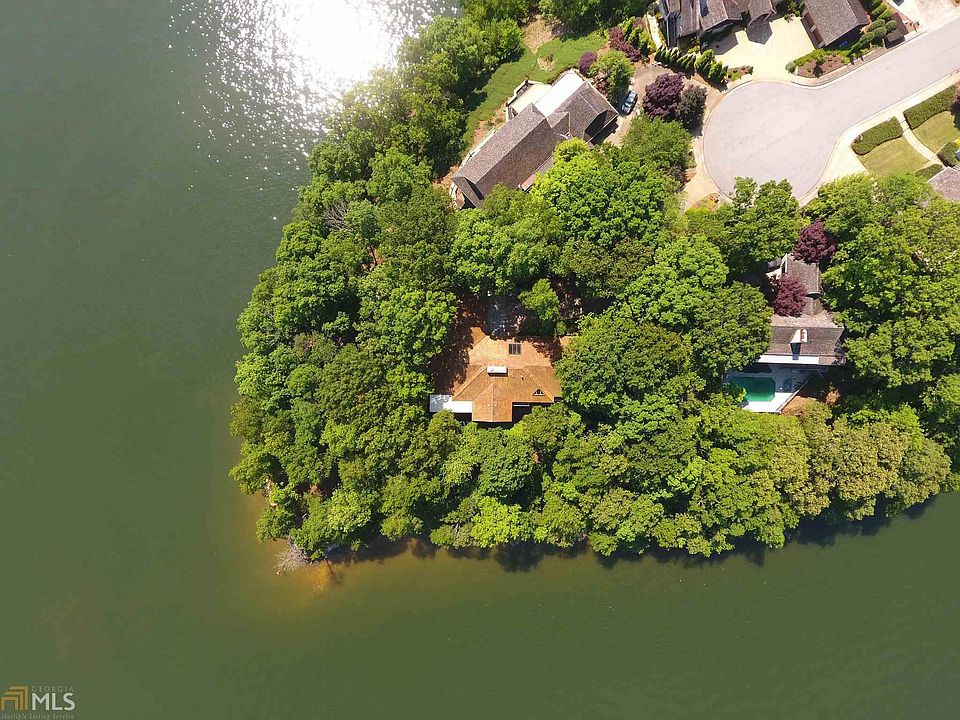 1st image of 2436 Island Dr