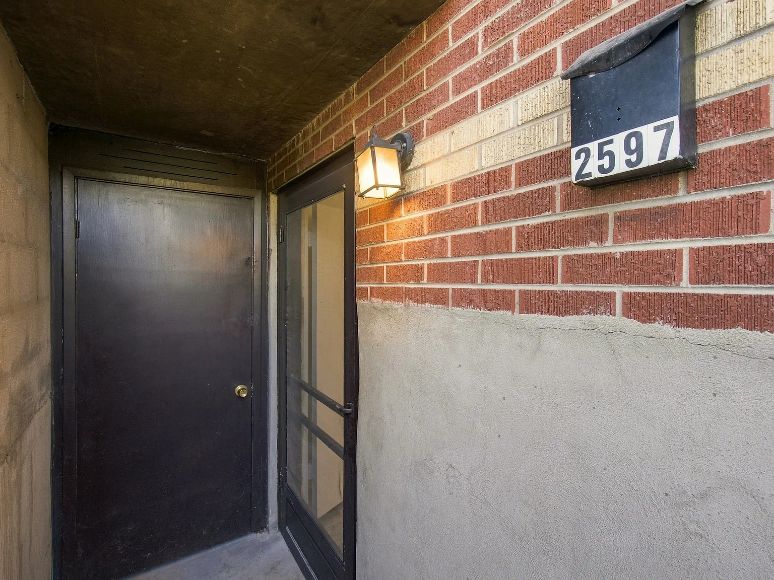 2597 Pierce St — Photo 3