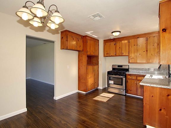 5th image of 624 Norgard Ct