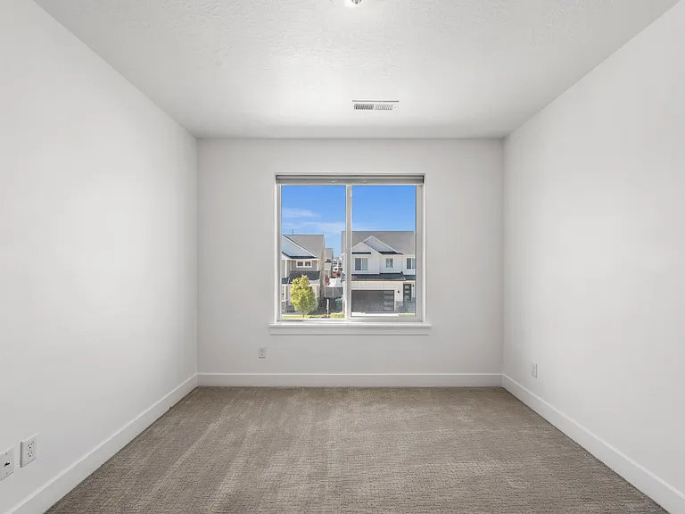974 W Rutledge Rd — Photo 19
