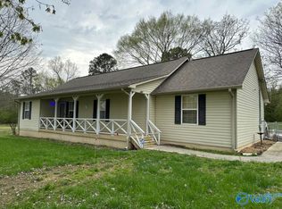 526 Lookout Dr, Arab, AL 35016