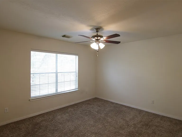 2027 Creek Run Dr — Photo 20