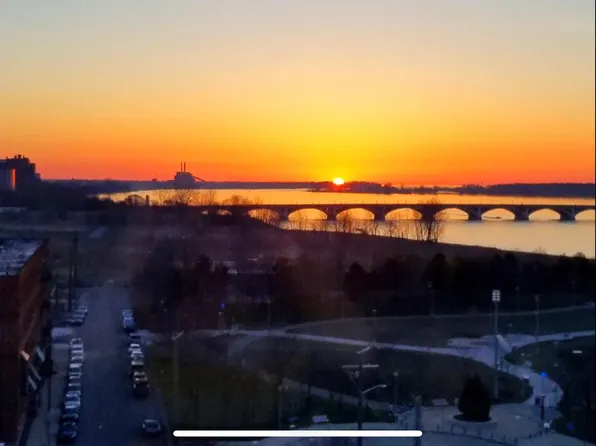 250 E Harbortown Dr APT 1008, Detroit, MI 48207