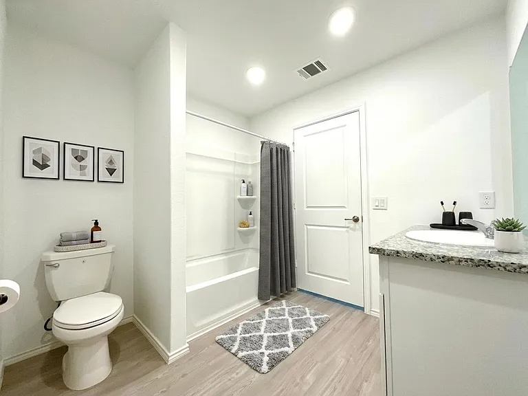 615 Bean Bnd — Photo 28