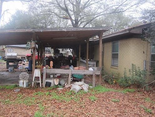 2nd image of 206 Clark St