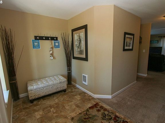 3rd image of 130 N Dolphin St