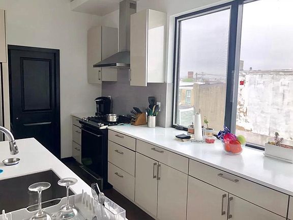 3rd image of 1532 Frankford Ave #3F