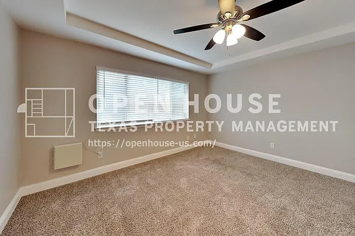 1742 Sterling Ln — Photo 8