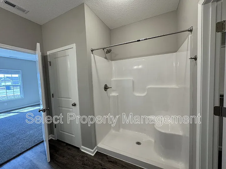 8796 Elmont Cv — Photo 17