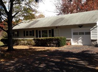 50 Holly Rd, Coatesville, PA 19320