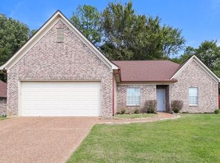 185 Village Dr, Oakland, TN 38060