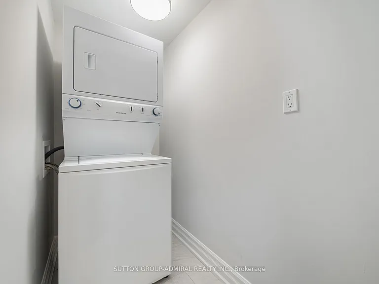 10 Terrydale Dr — Photo 18