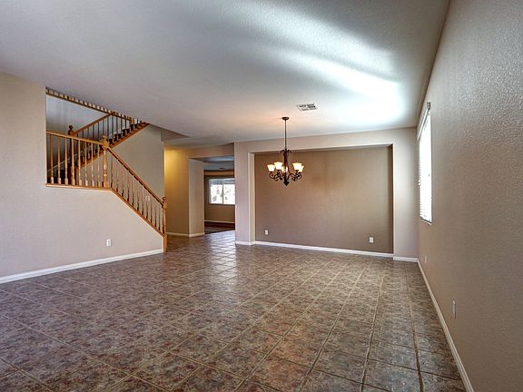 4th image of 2719 Cool Lilac Ave