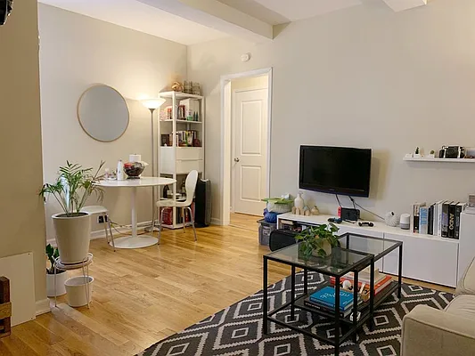 Rented by Rachel Realty | media 16