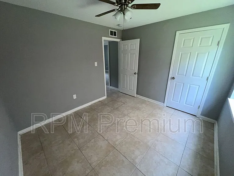 5159 Baker Blvd #B — Photo 13